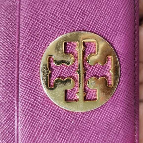 🔹️Tory Burch🔹️ Preloved Purple Card Holder (With Wear) - Picture 3 of 11